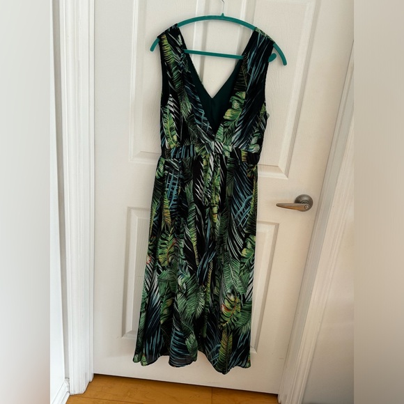 Cupshe Oakleigh Tropical Leaf Print Maxi Dress Size M - Picture 3 of 6